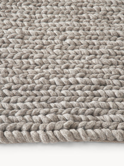 Brunavia Handmade Wool Rug with Braided Texture