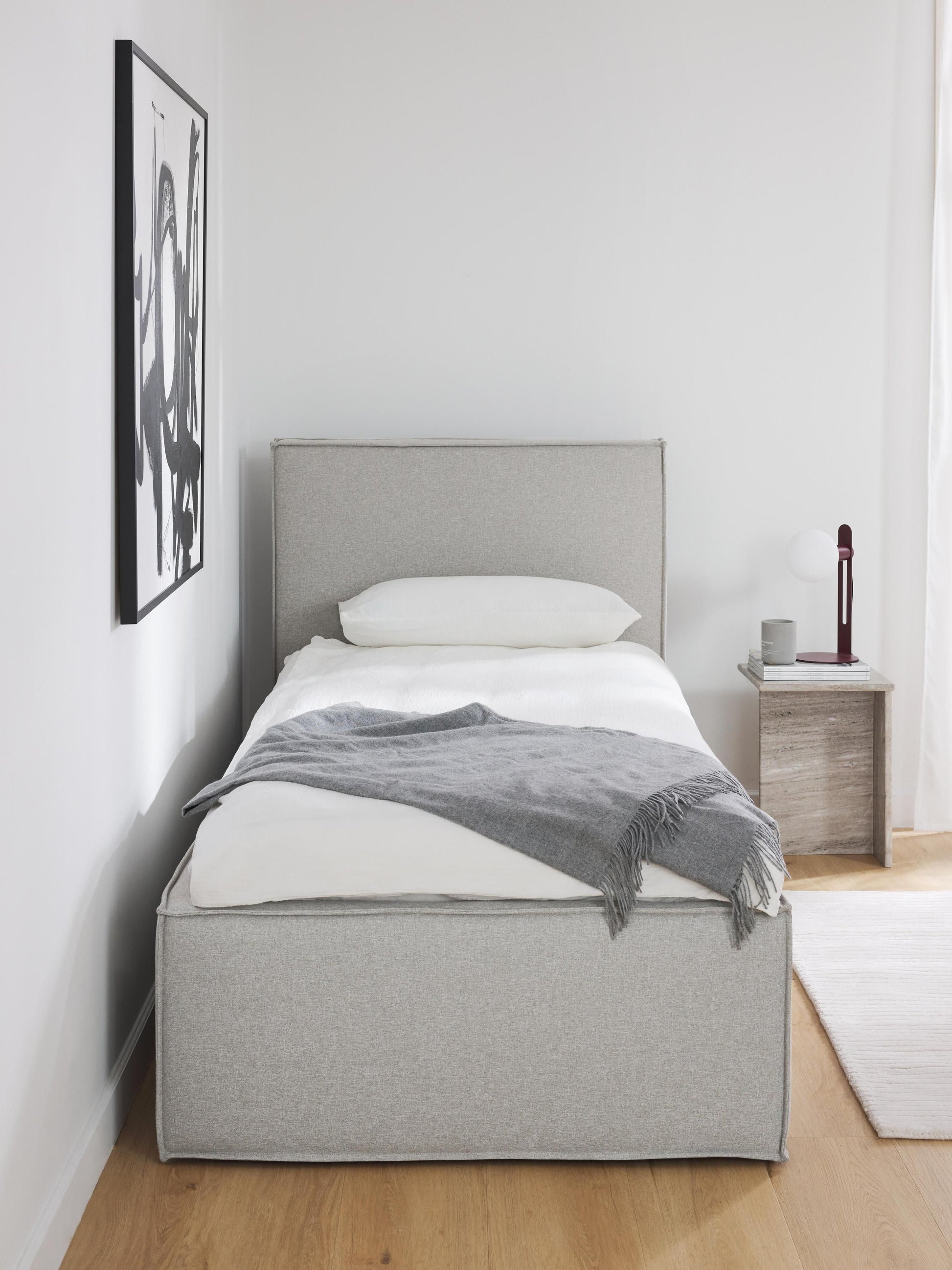 Drescia Single Bed