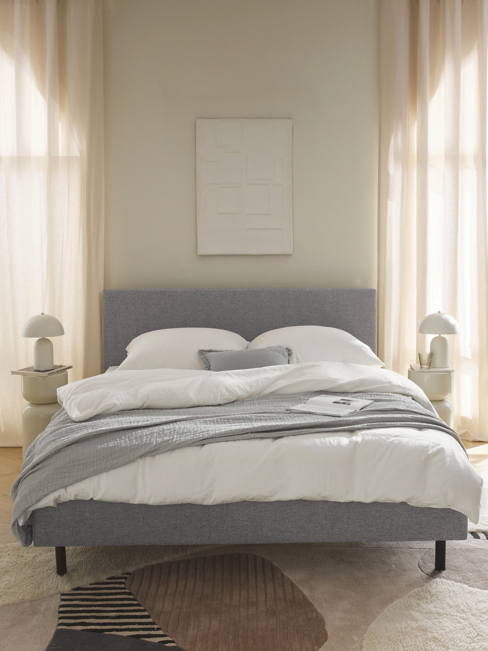 Giulnera Upholstered Bed with Wooden Feet