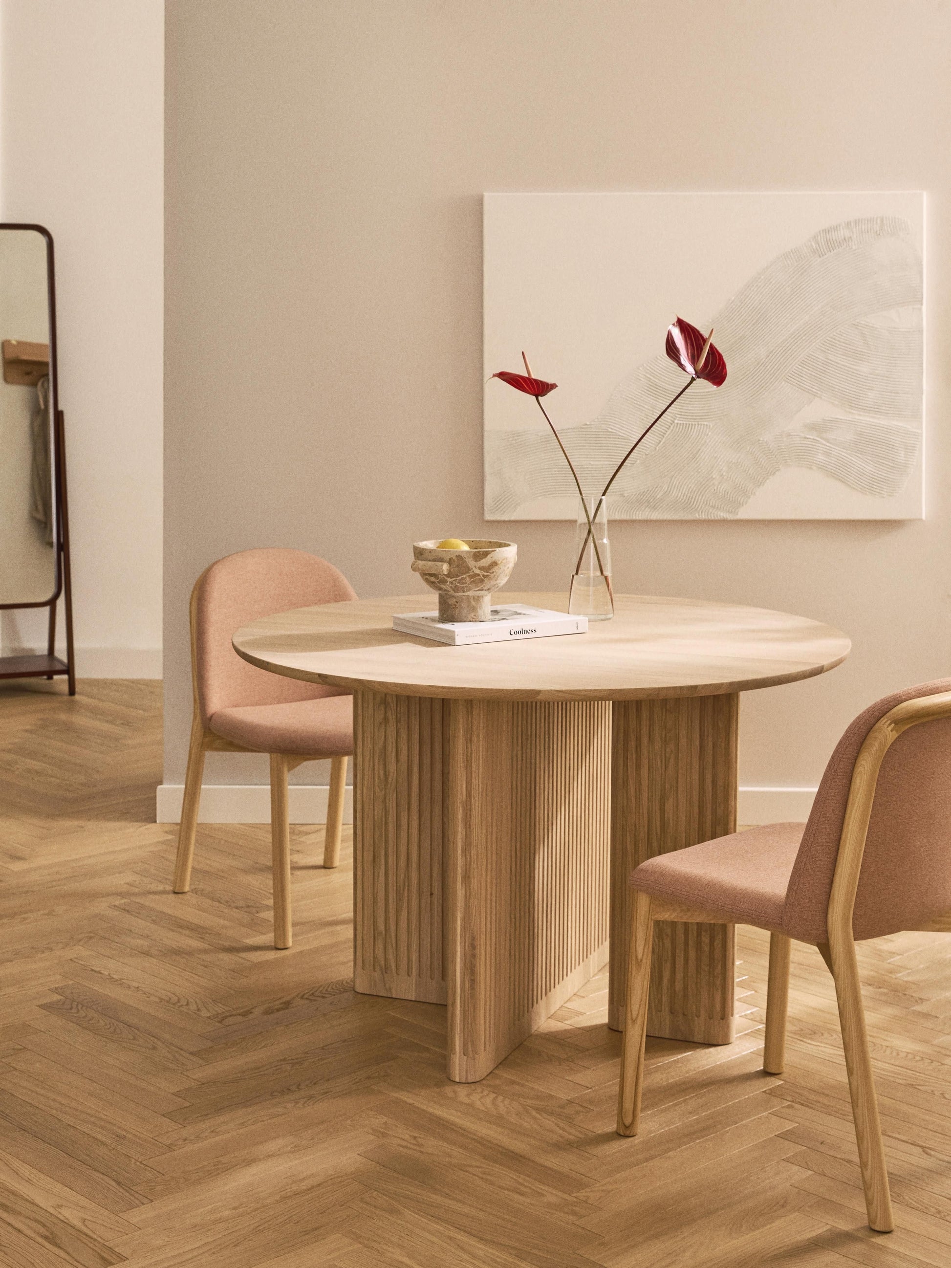 Jolnera Round Oak Dining Table, Ø 120 cm