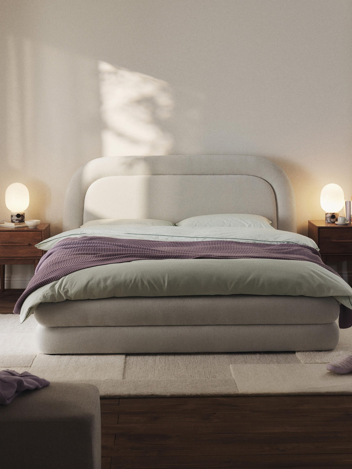 Solvano Upholstered Bed